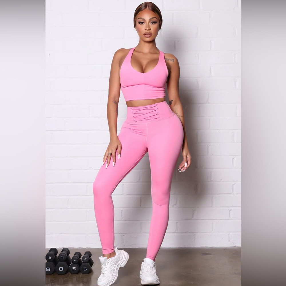 NEW Fashion Nova Compression Lace Up
Active Legging and Crop Tank Sport Gym Yoga